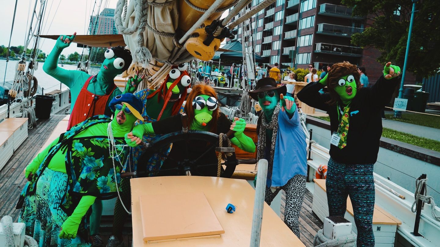The Friendly Frogs Freak Show (photo: Becky Tremblay)